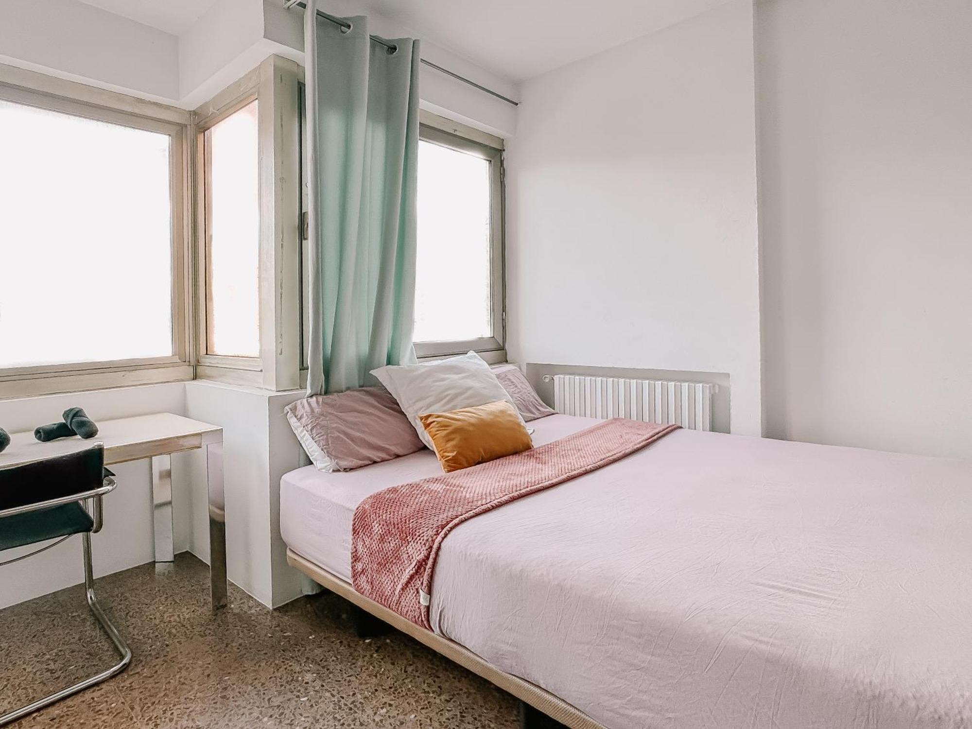 Lovely Rooms In Shared Apartment Gracia Neighborhood Барселона Экстерьер фото